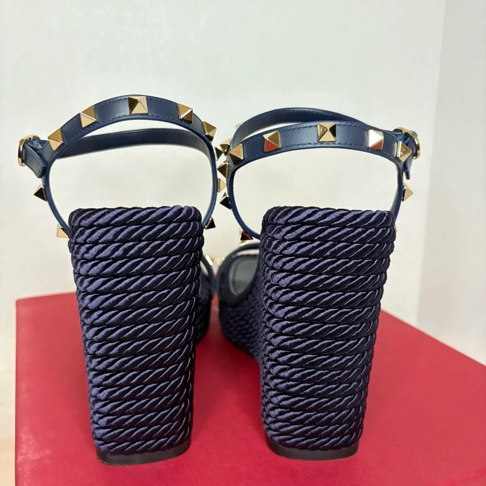 Valentino Garavani Rockstud Wedges Navy - Picture 4 of 7